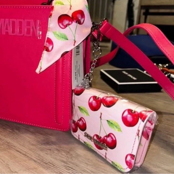 Steve Madden Cherry Print Pink Shoulder Bag - Picture 4 of 4